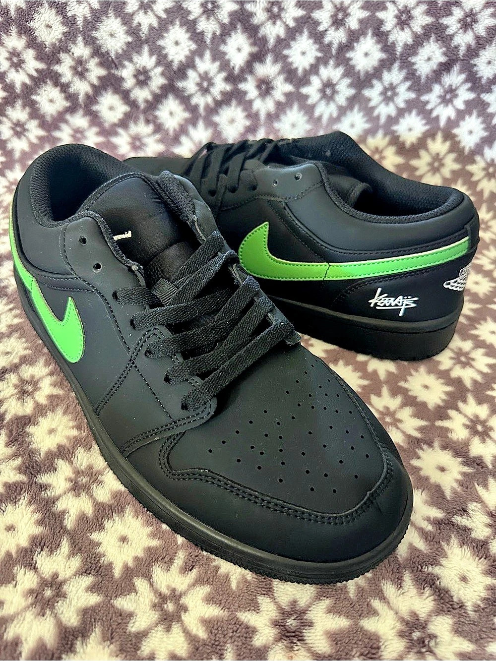 Nike Black & Green Sneakers New